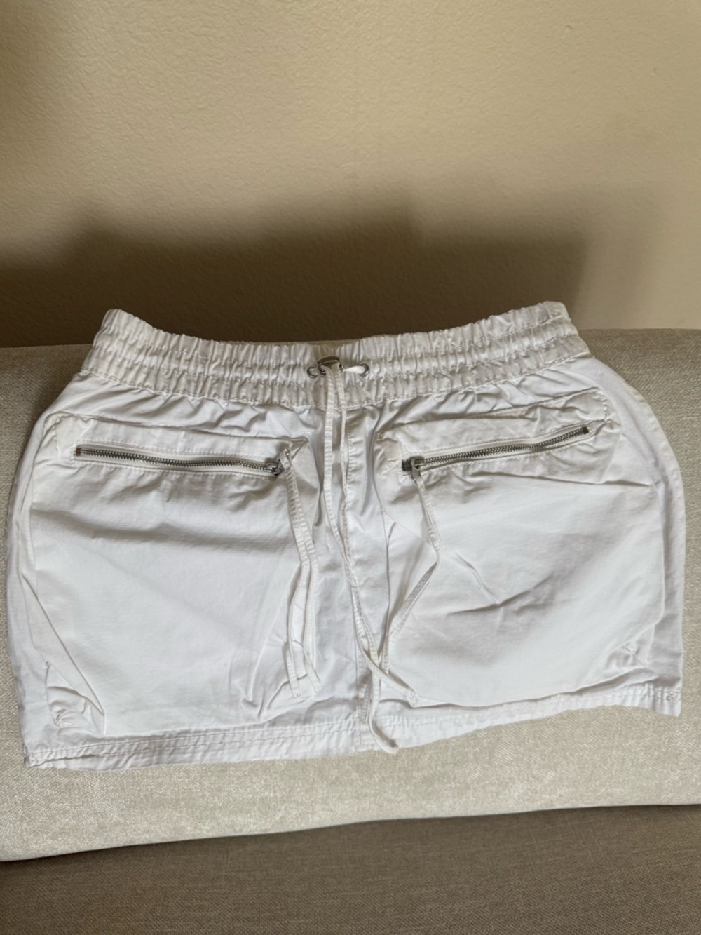Women’s White Drawstring Pocket Skirt
